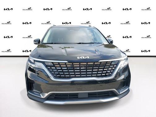 2022 Kia Carnival SX