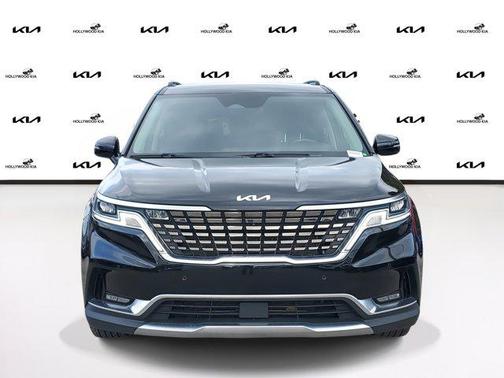 2022 Kia Carnival SX