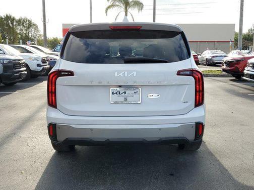 2024 Kia Telluride LX