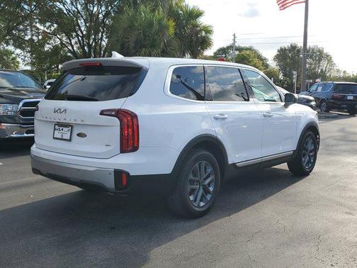 2024 Kia Telluride LX
