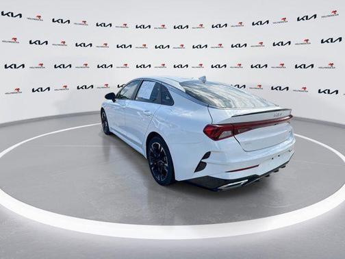 Glacial White Pearl 2024 Kia K5 GT-Line