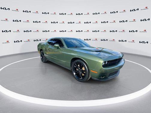 2018 Dodge Challenger SXT