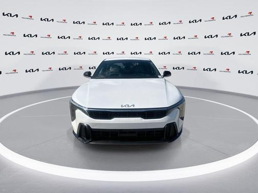 Snow White Pearl 2026 Kia K4 GT-Line