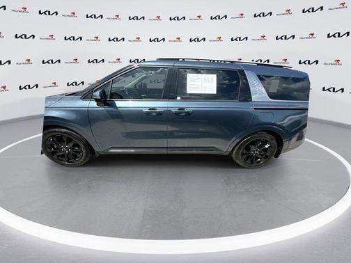 2024 Kia Carnival SX
