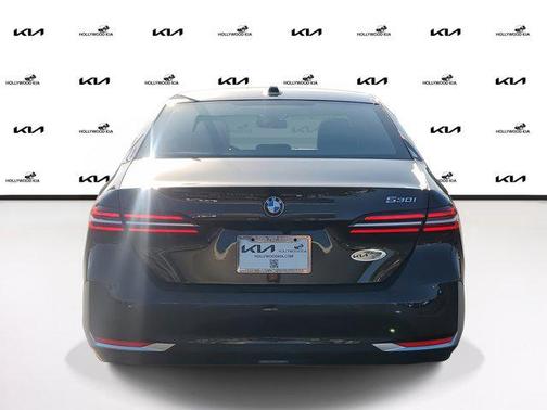 2025 BMW 530 i