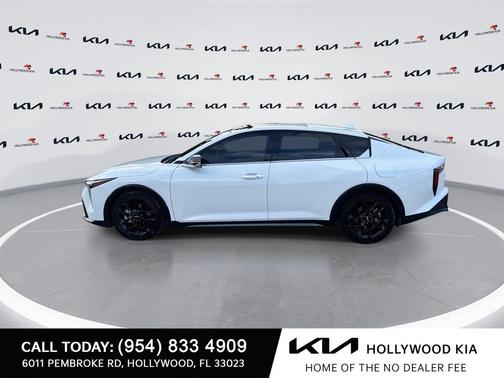 Snow White Pearl 2025 Kia K4 GT-Line Turbo