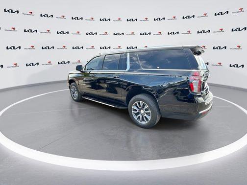 2024 Chevrolet Suburban LT