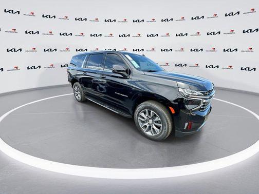 2024 Chevrolet Suburban LT