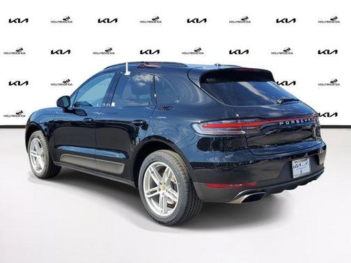 2021 Porsche Macan Base