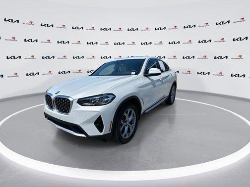White Metallic 2025 BMW X4 xDrive30i
