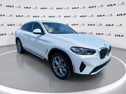 White Metallic 2025 BMW X4 xDrive30i