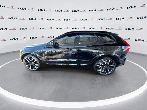 2024 Volvo XC60 Recharge Plug-In Hybrid T8 Ultimate Dark Theme