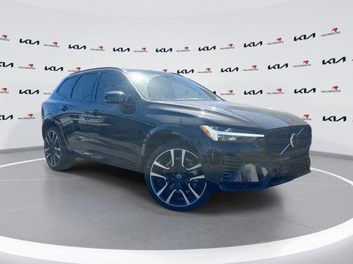 2024 Volvo XC60 Recharge Plug-In Hybrid T8 Ultimate Dark Theme