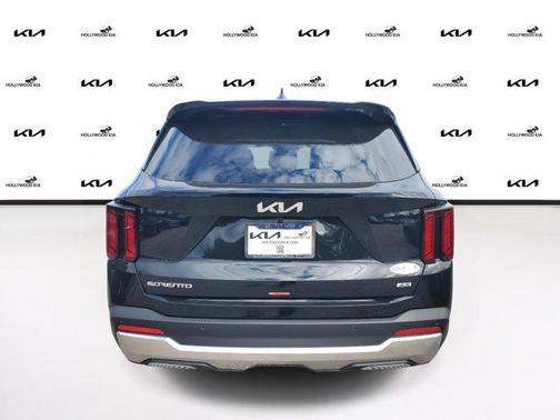 2025 Kia Sorento S