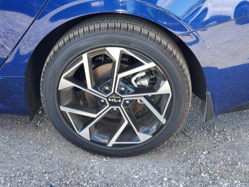 2025 Kia K5 EX