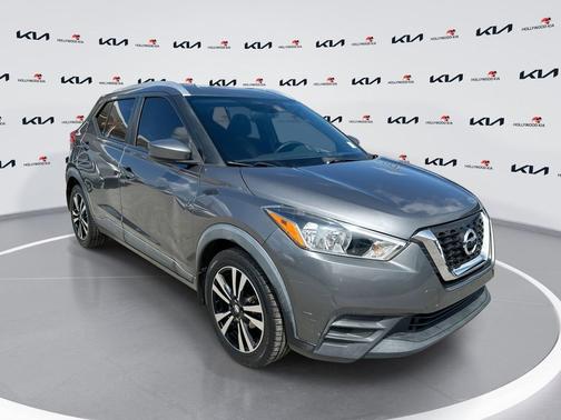 Gun Metallic 2019 Nissan Kicks SV