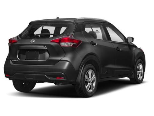 Gun Metallic 2019 Nissan Kicks SV
