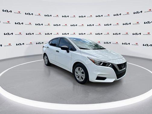 2022 Nissan Versa 1.6 S