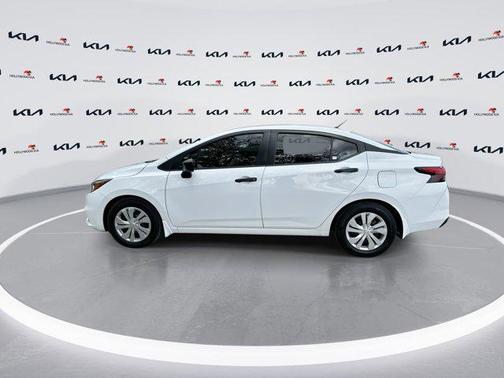 2022 Nissan Versa 1.6 S