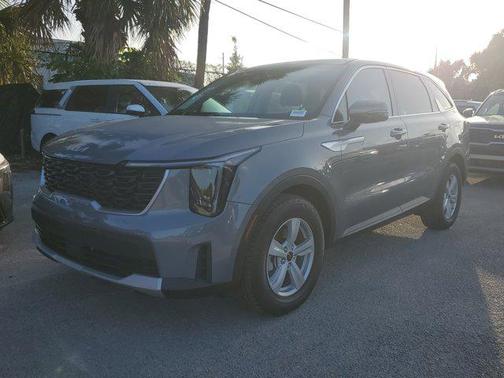 2025 Kia Sorento LX