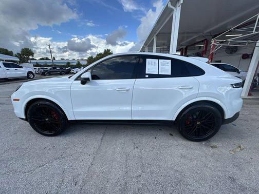 2024 Porsche Cayenne S