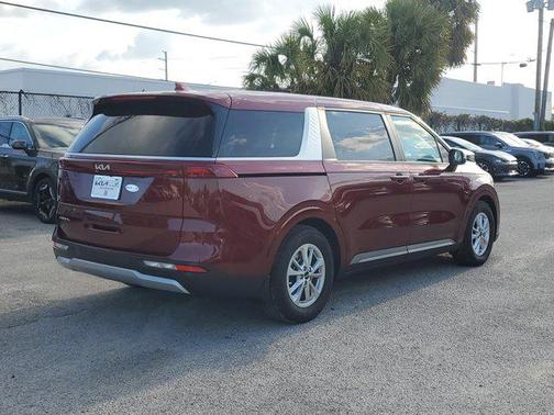 2023 Kia Carnival LX