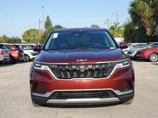 2023 Kia Carnival LX