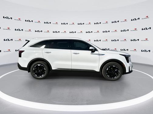 Glacial White Pearl 2026 Kia Sorento S