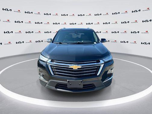 Mosaic Black Metallic 2024 Chevrolet Traverse LT Leather