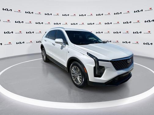 Crystal White Tricoat 2024 Cadillac XT4 Premium Luxury