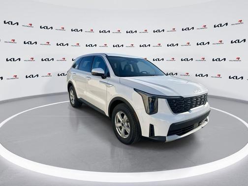 Glacial White 2026 Kia Sorento LX