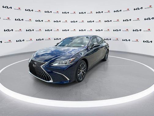 2022 Lexus ES 350 Base