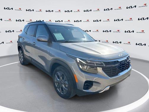 Steel Gray 2024 Kia Seltos S