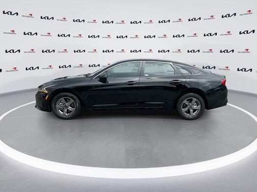 Ebony Black 2023 Kia K5 LXS