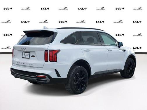 2022 Kia Sorento SX