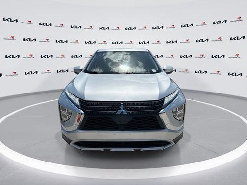 White Diamond 2024 Mitsubishi Eclipse Cross SE