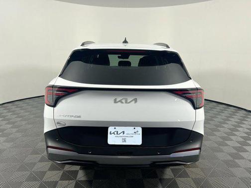 Glacial White Pearl 2026 Kia Sportage EX