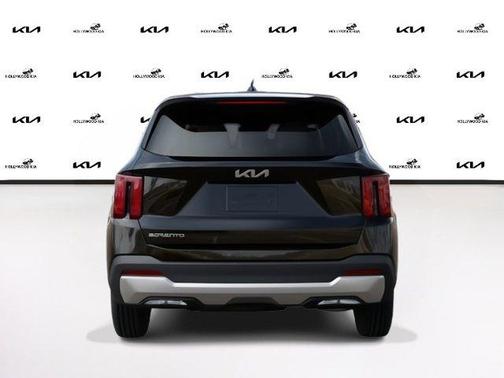 2025 Kia Sorento LX