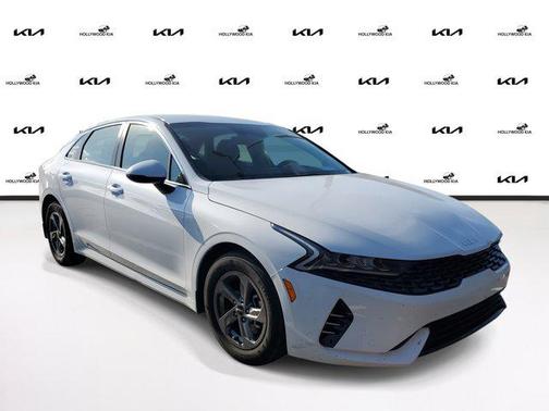 2022 Kia K5 LXS