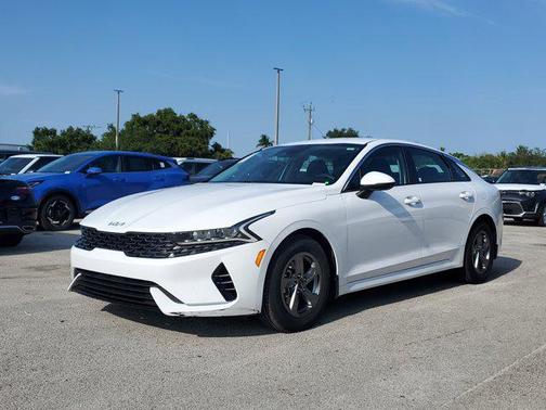 2022 Kia K5 LXS