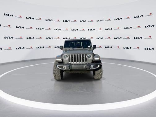 2021 Jeep Gladiator Overland