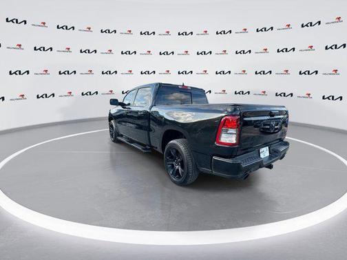 Diamond Black Crystal Pearlcoat 2023 RAM 1500 Big Horn/Lone Star