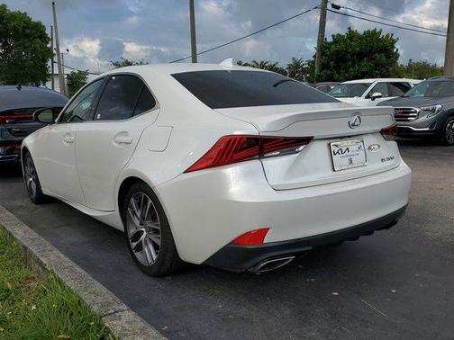 2019 Lexus IS 300 Base