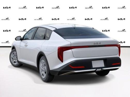 2025 Kia K4 LX