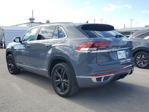 2022 Volkswagen Atlas Cross Sport 3.6L V6 SEL R-Line
