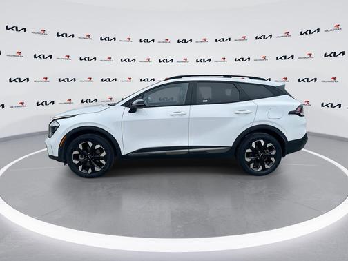 Glacial White Pearl 2023 Kia Sportage X-Line