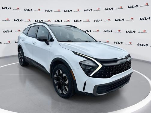 Glacial White Pearl 2023 Kia Sportage X-Line