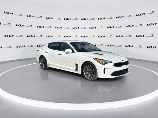 2019 Kia Stinger Base
