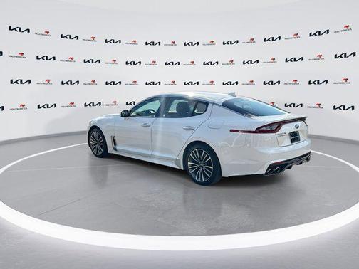 2019 Kia Stinger Base