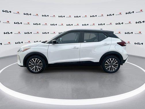 2022 Nissan Kicks SV